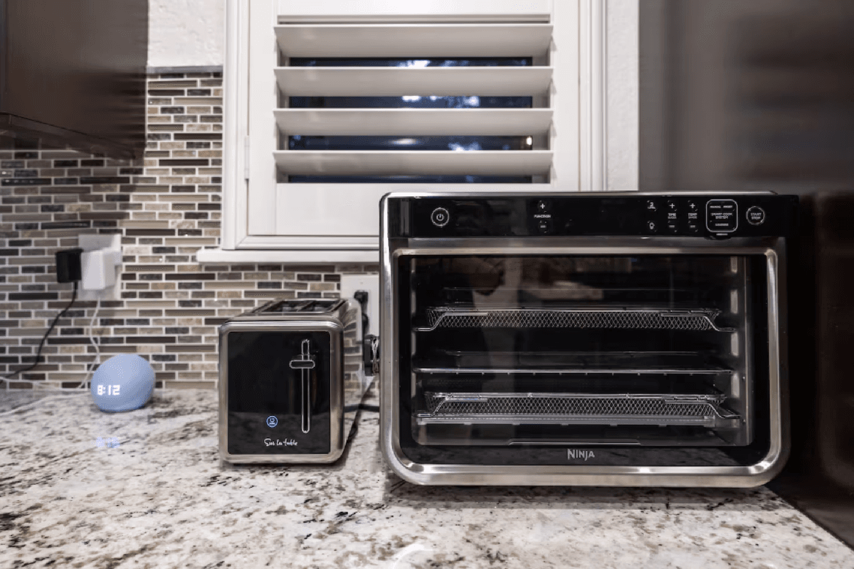 Breakfast squad ready — Ninja oven, toaster, and everything you need to fuel the fun 🍞