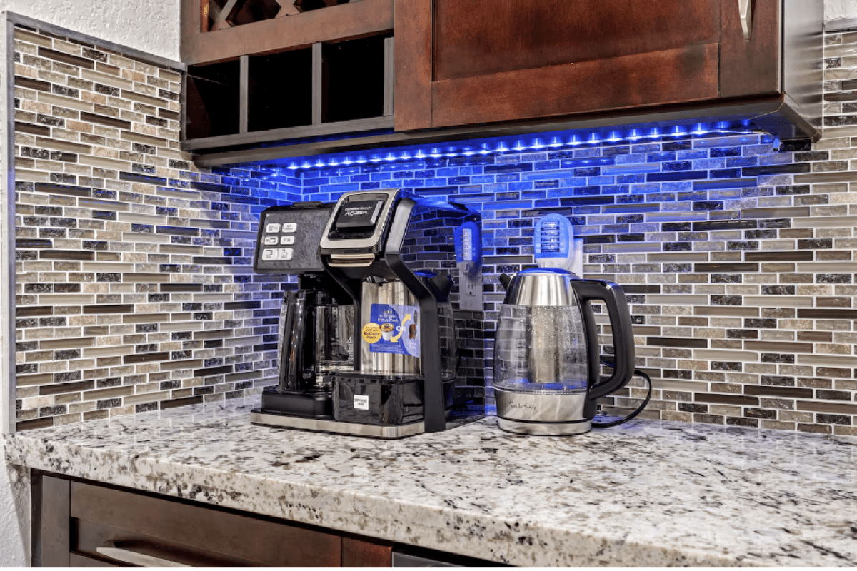 Coffee or tea, slow mornings start right here ☕