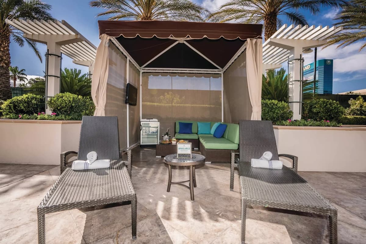 Enhance your pool day with optional private cabana rentals 🏖️