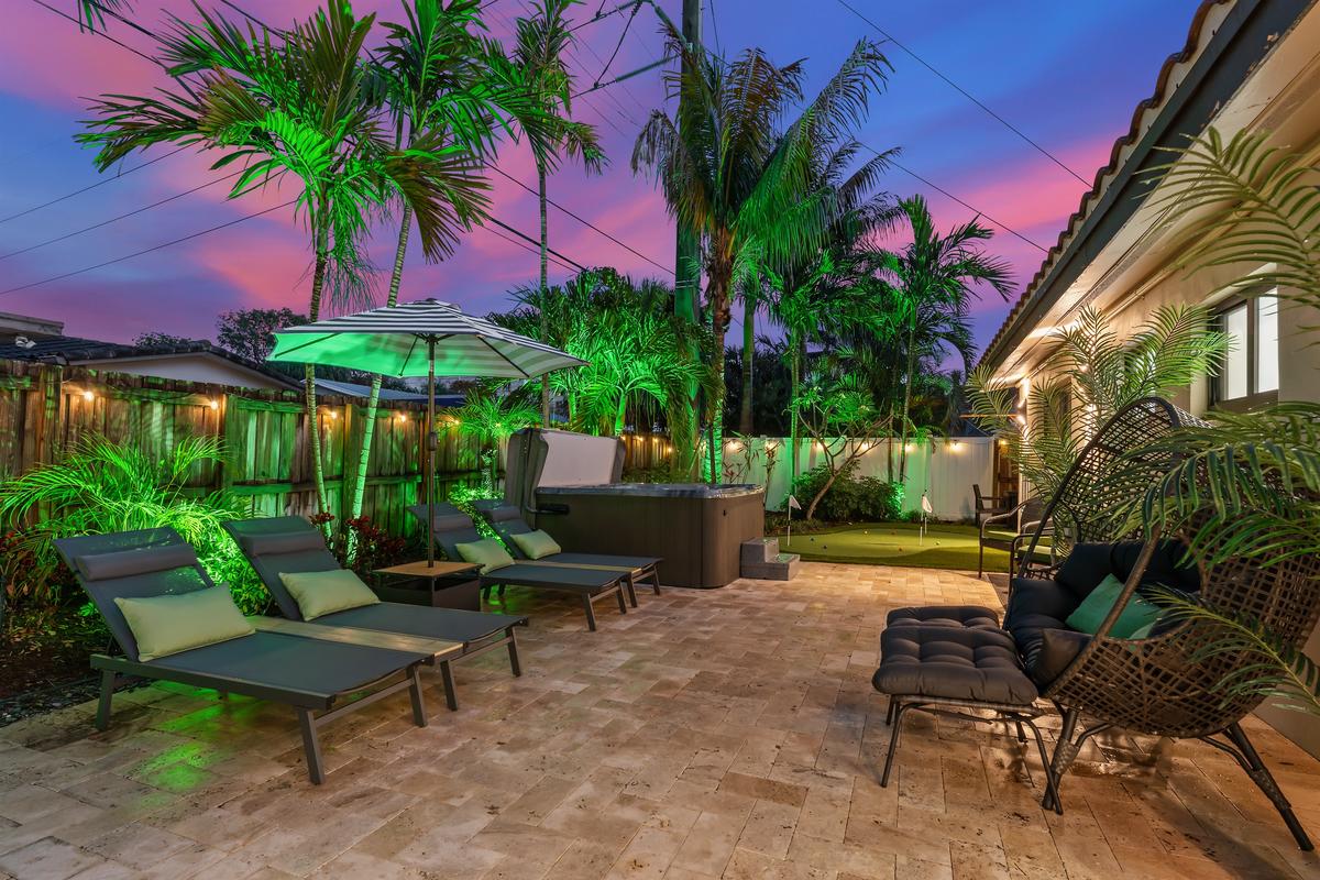 Endless areas to lay back and kick your feet up.