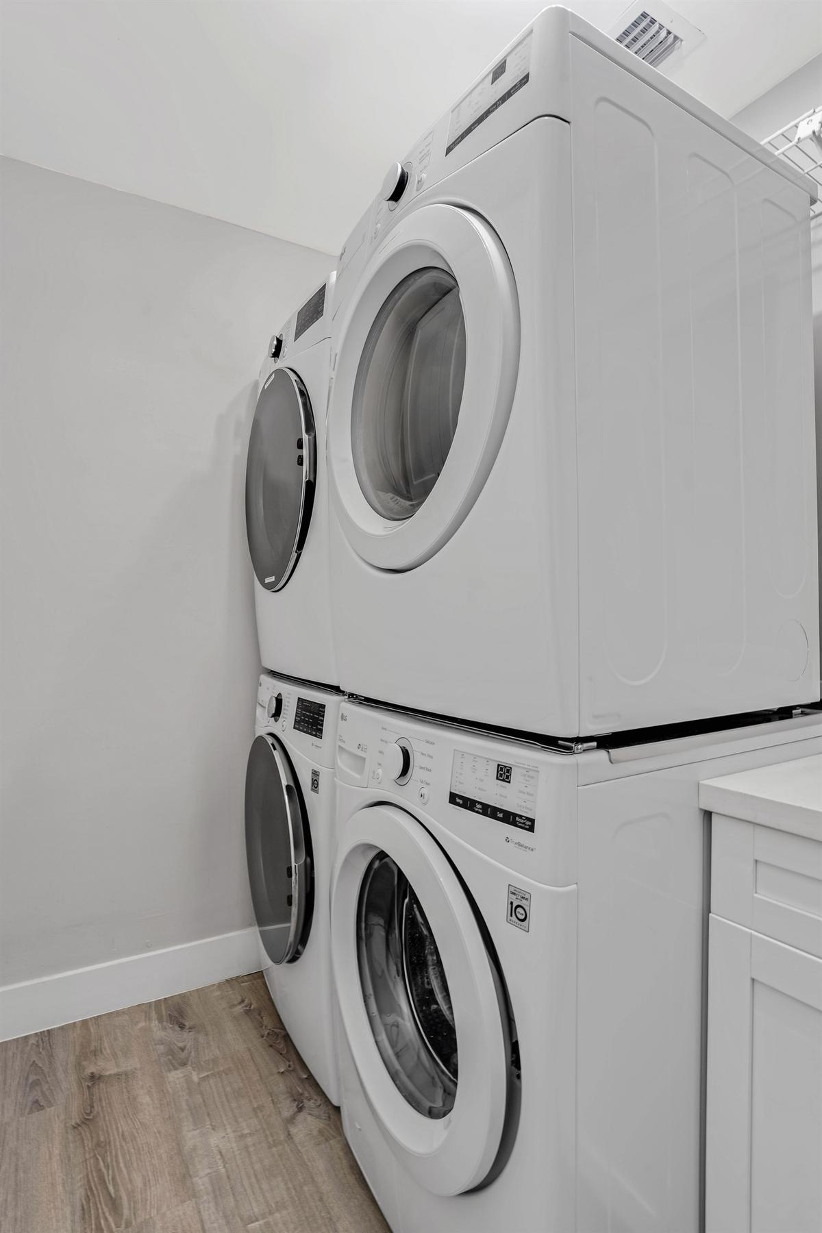 🧺 Pack light, stay fresh — laundry made easy for extended stays.