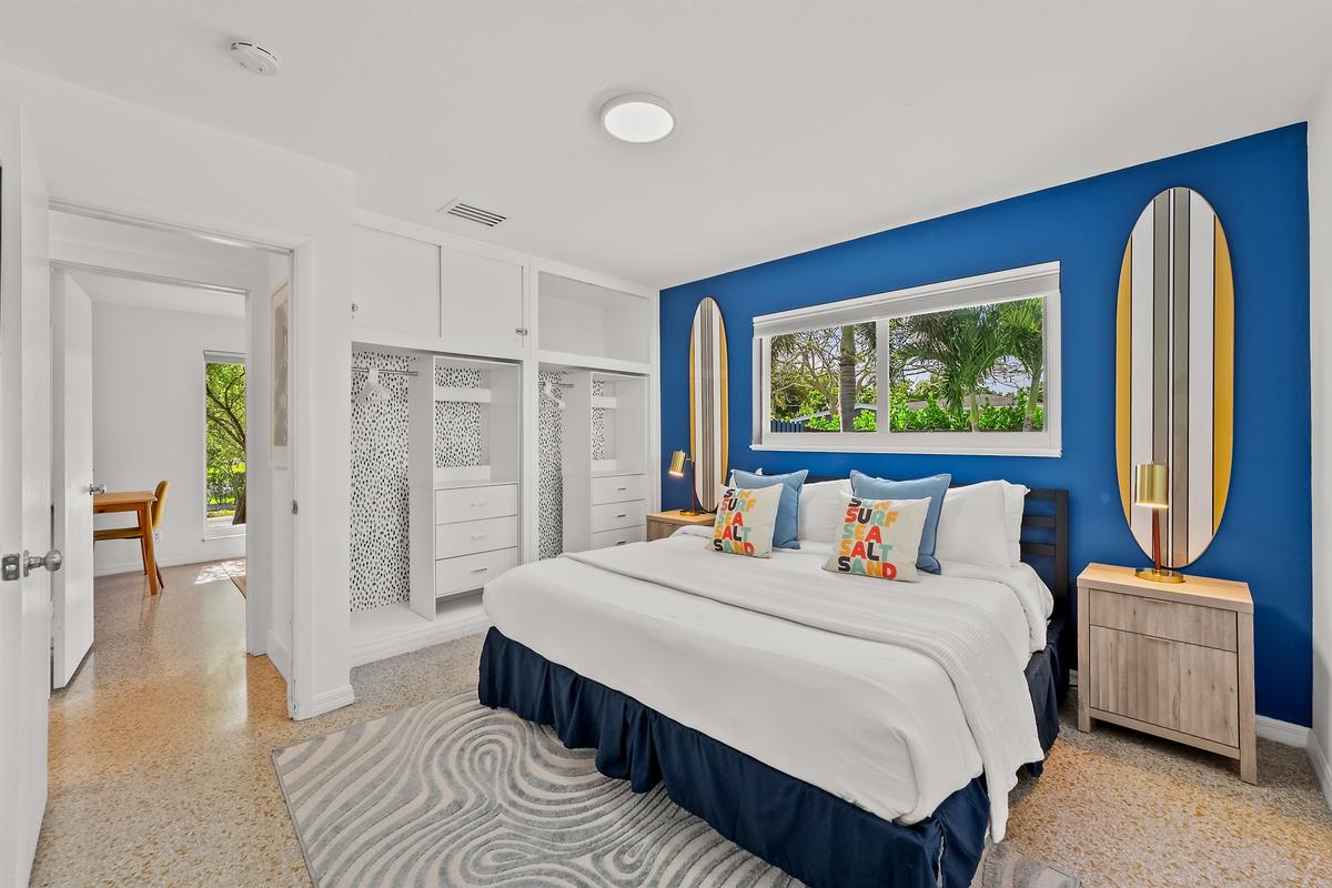 🛋️ Spacious, breezy, and ready for all your beachy dreams! 🌴🛏️